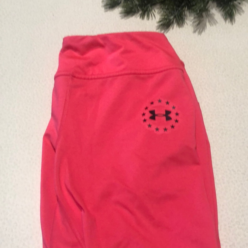 Medium bright pink capris